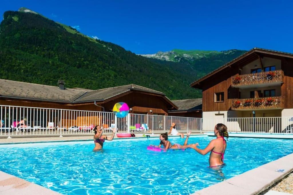 Appartement Rez-De-Chaussee, Cosy T3 4 A 6 Pers Avec Piscines Interieure & Exterieure A Samoens En Haute-Savoie Kültér fotó