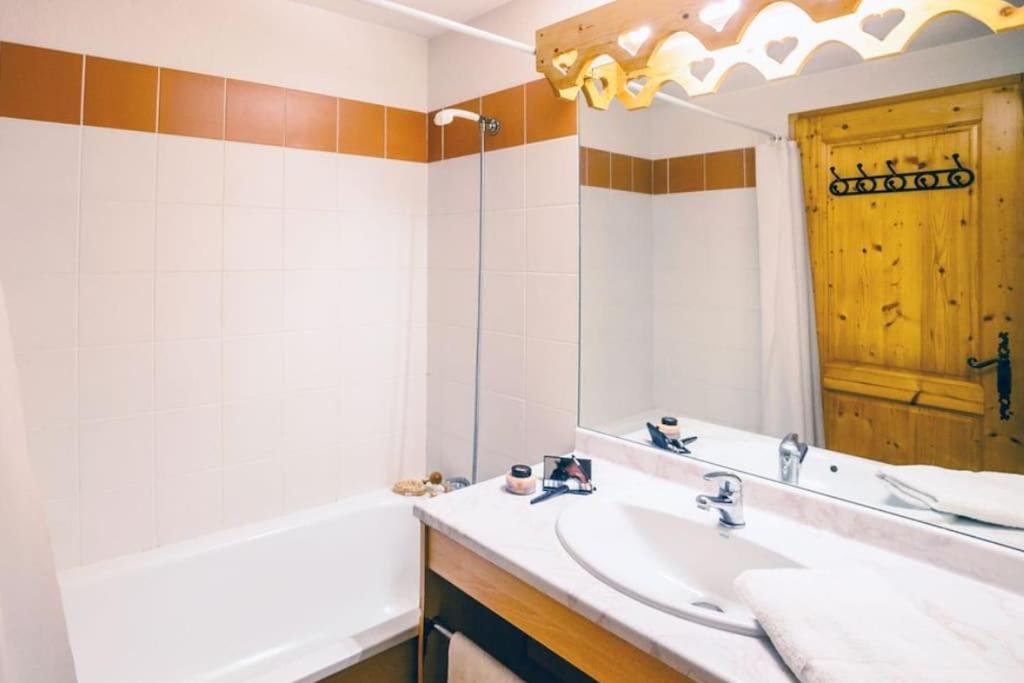 Appartement Rez-De-Chaussee, Cosy T3 4 A 6 Pers Avec Piscines Interieure & Exterieure A Samoens En Haute-Savoie Kültér fotó